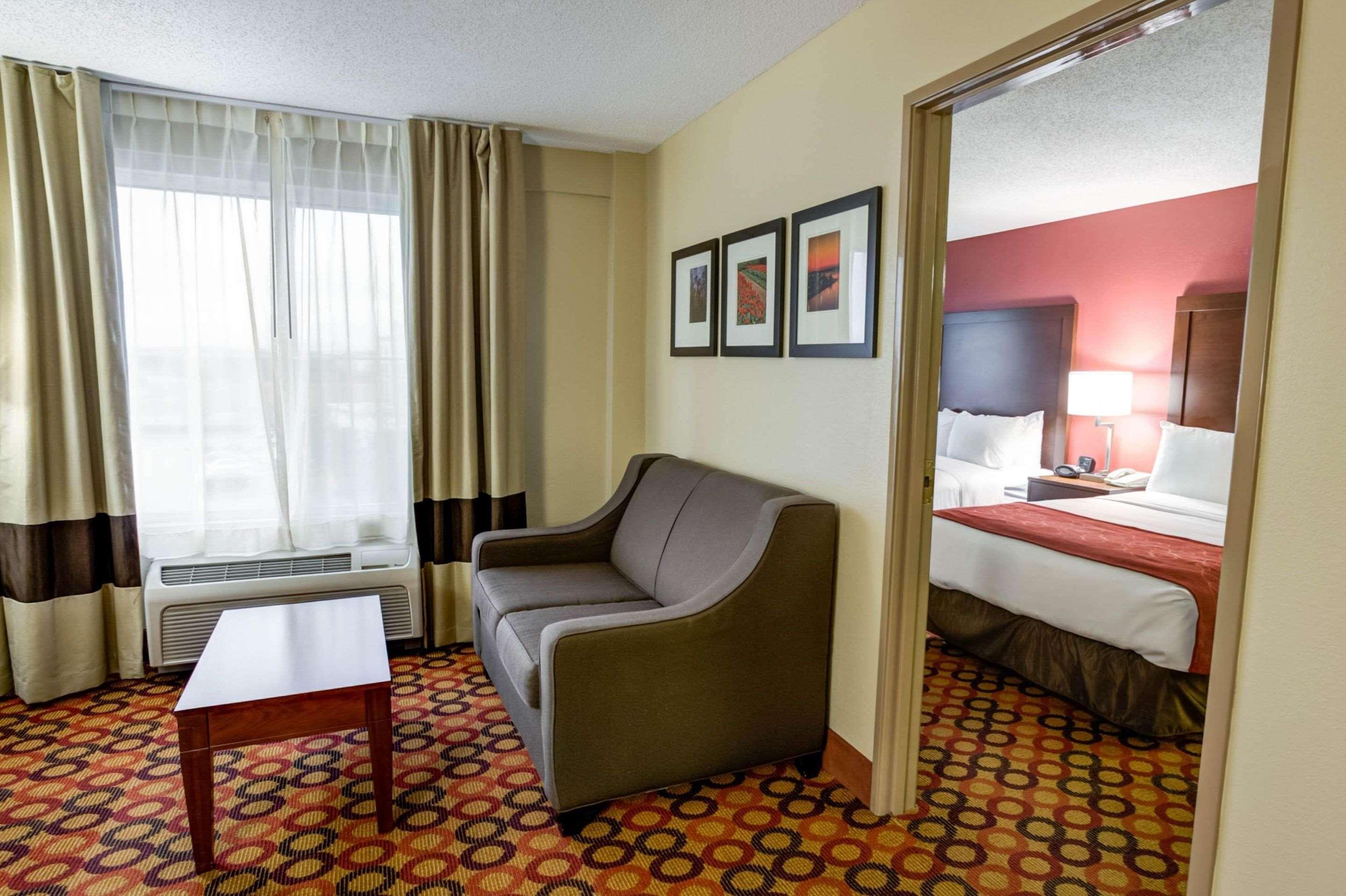 Comfort Suites Concord Mills Buitenkant foto