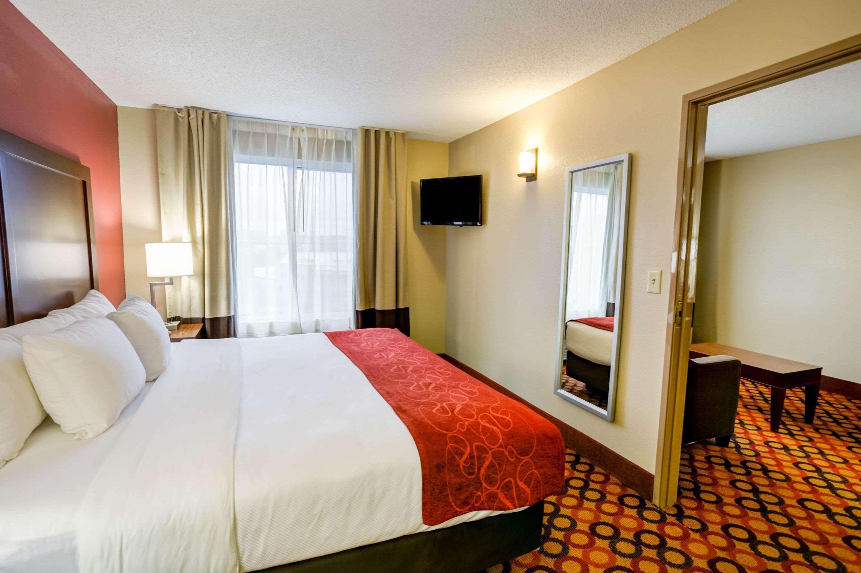 Comfort Suites Concord Mills Buitenkant foto