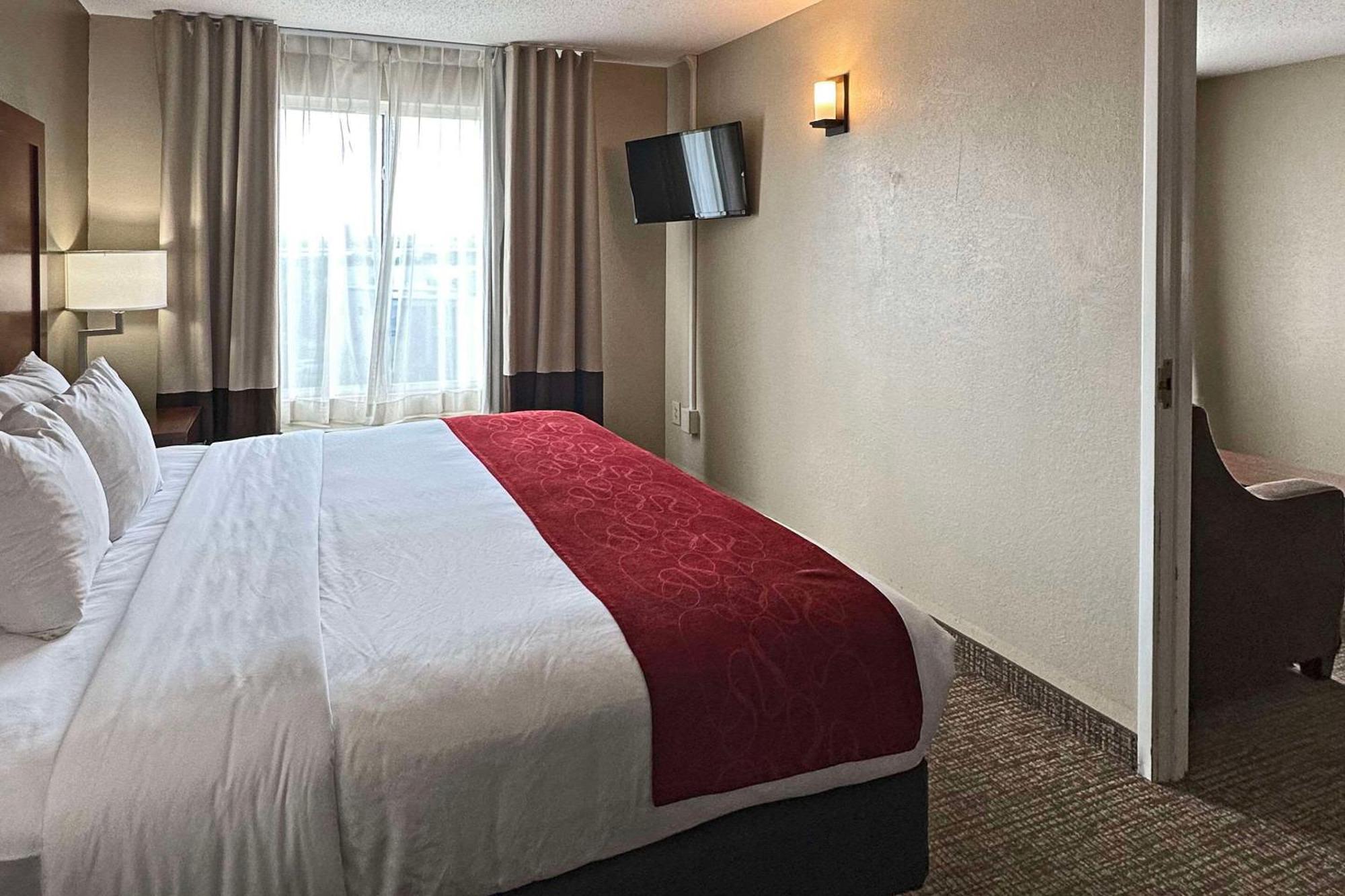 Comfort Suites Concord Mills Buitenkant foto