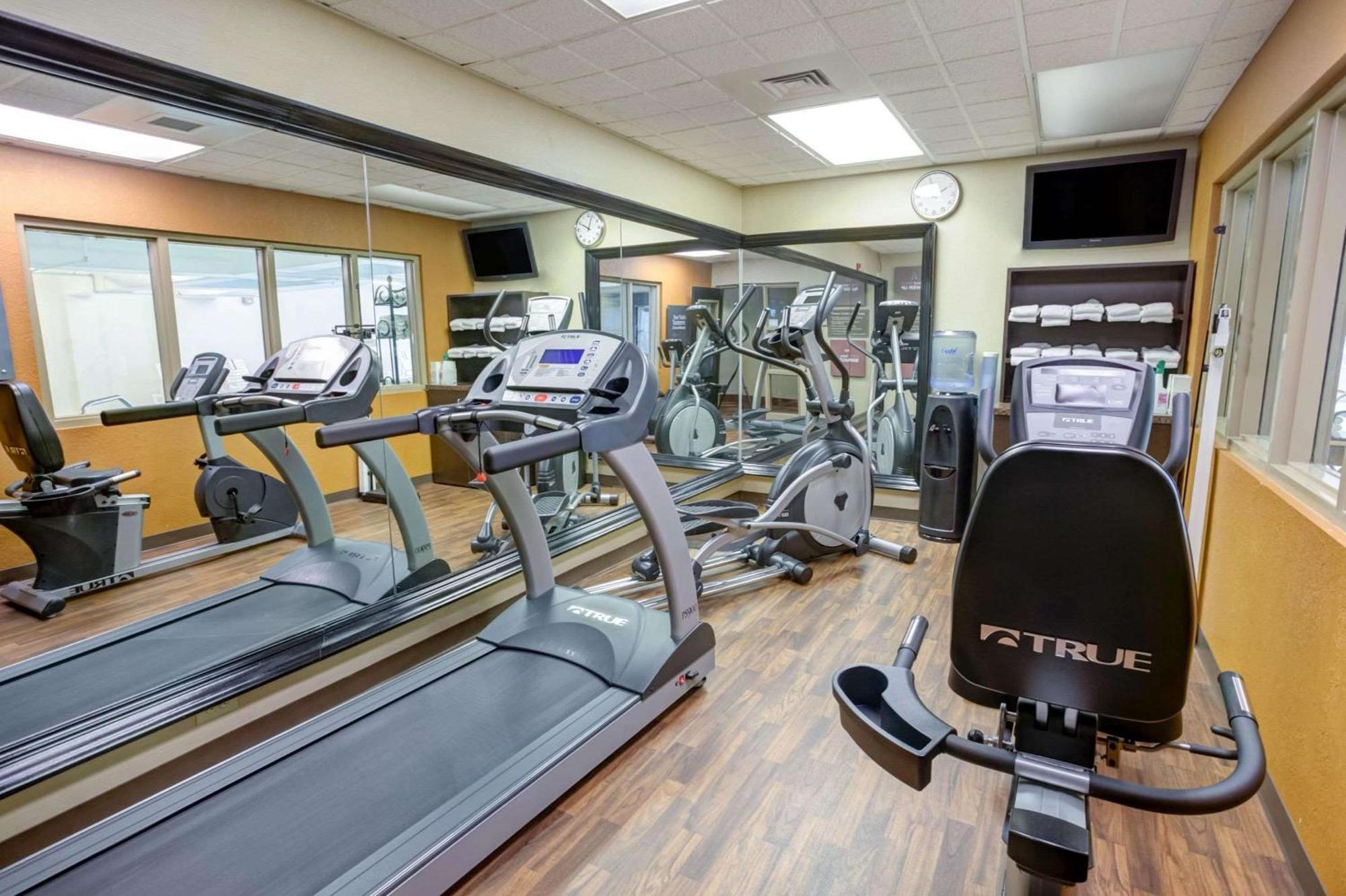 Comfort Suites Concord Mills Buitenkant foto