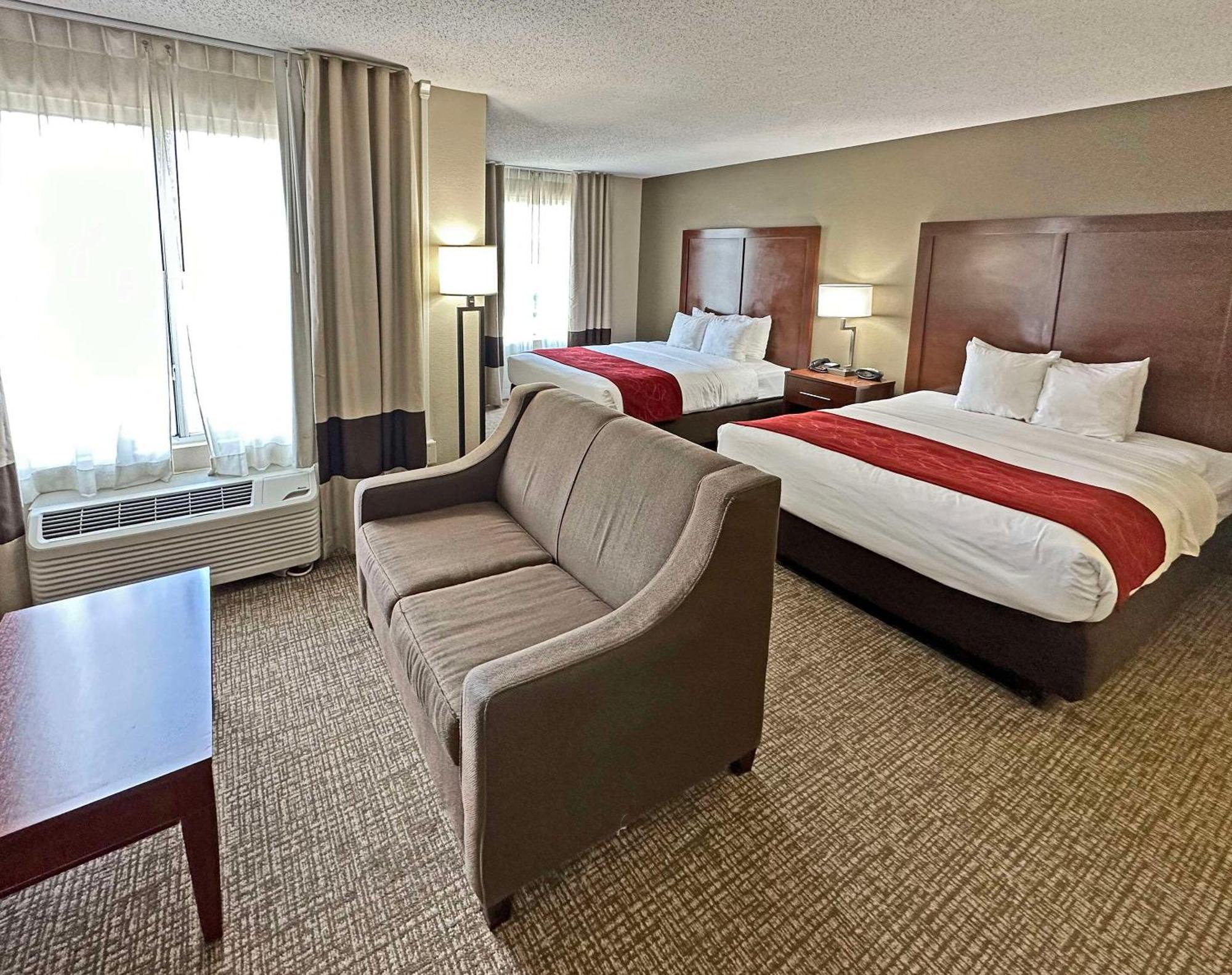 Comfort Suites Concord Mills Buitenkant foto