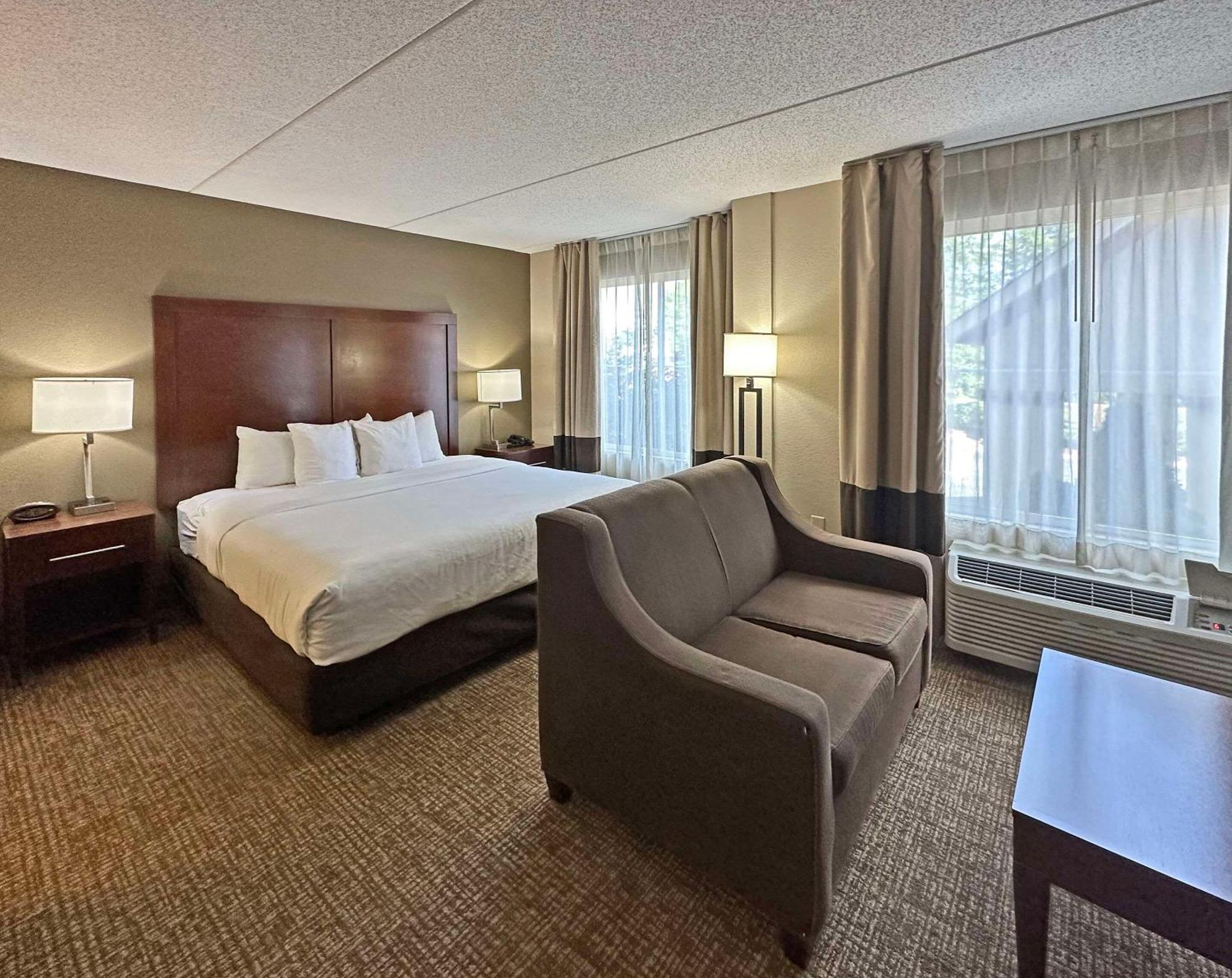 Comfort Suites Concord Mills Buitenkant foto