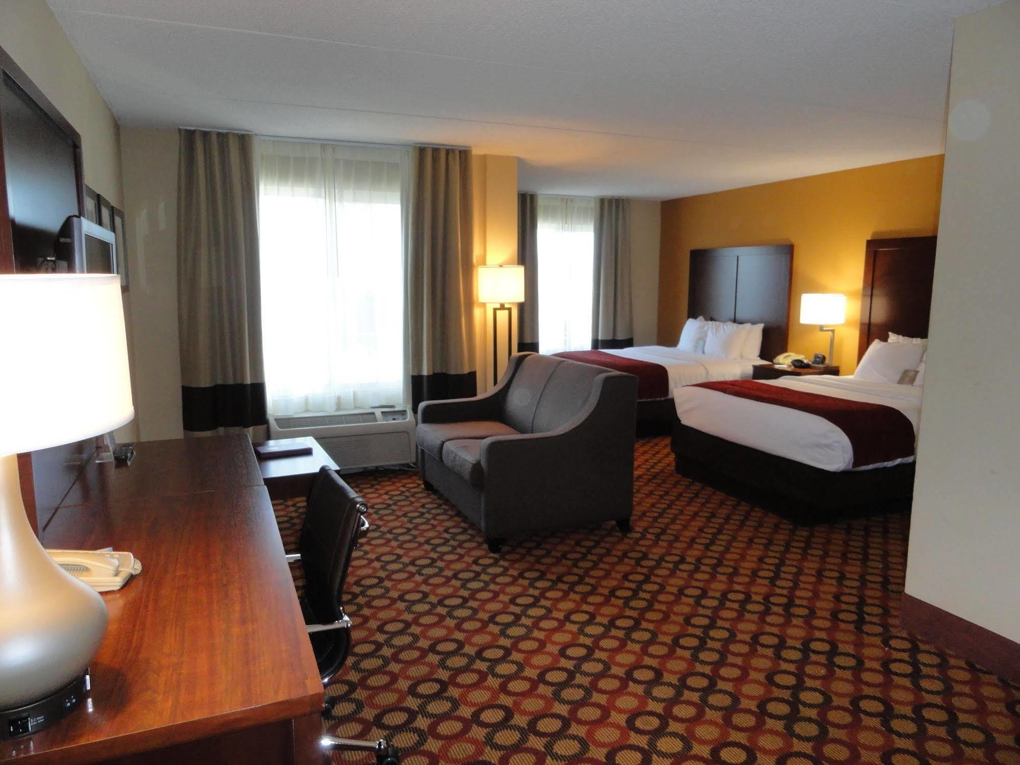 Comfort Suites Concord Mills Buitenkant foto