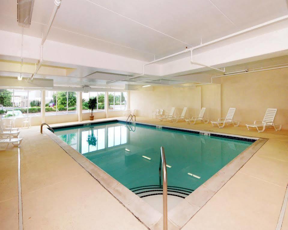 Comfort Suites Concord Mills Buitenkant foto
